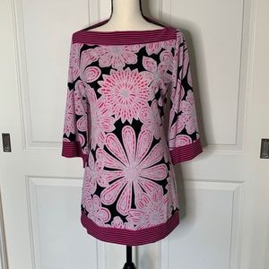 Women’s black and hot pink tunic